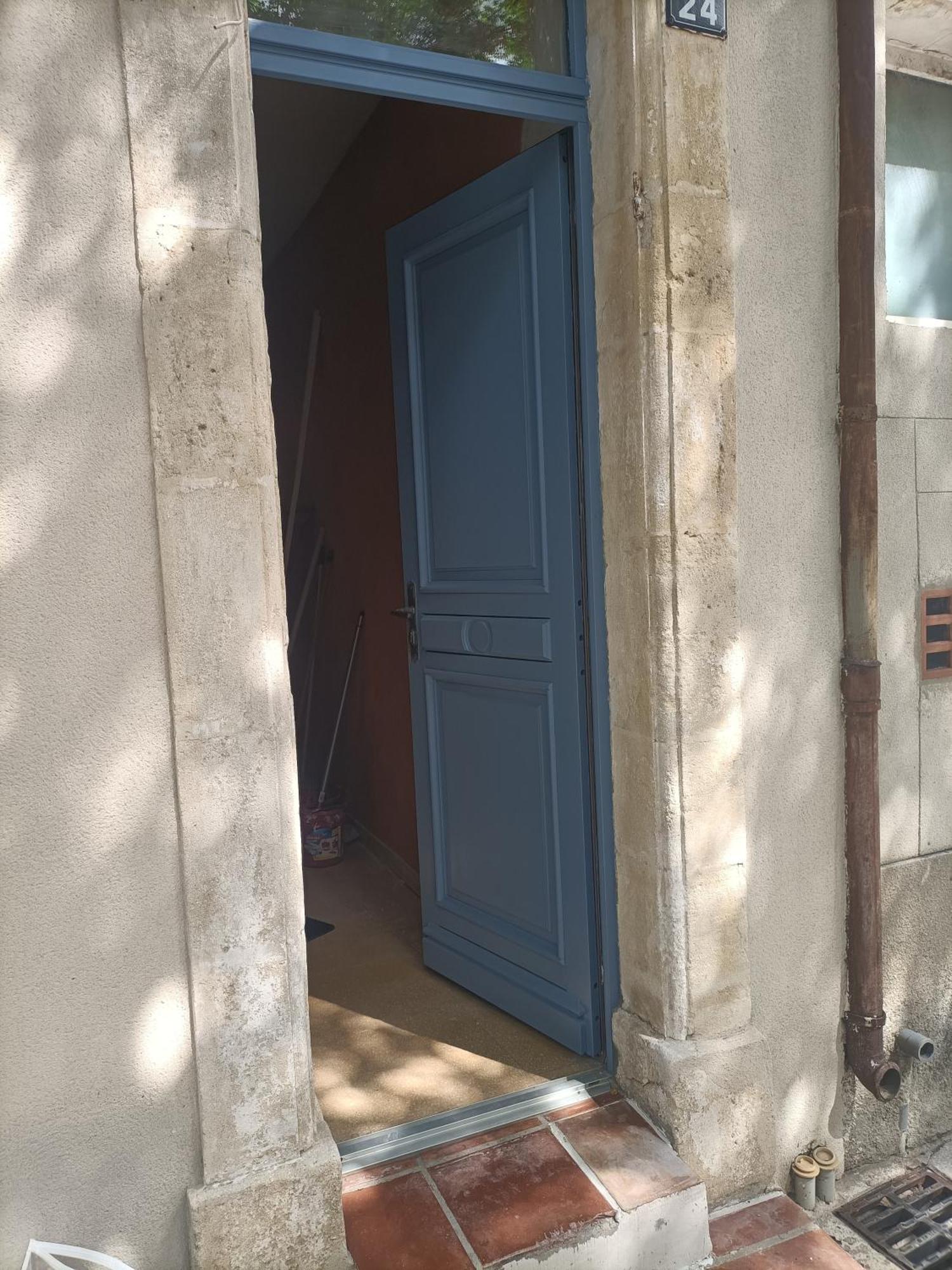 Studio 24 Aramon Экстерьер фото