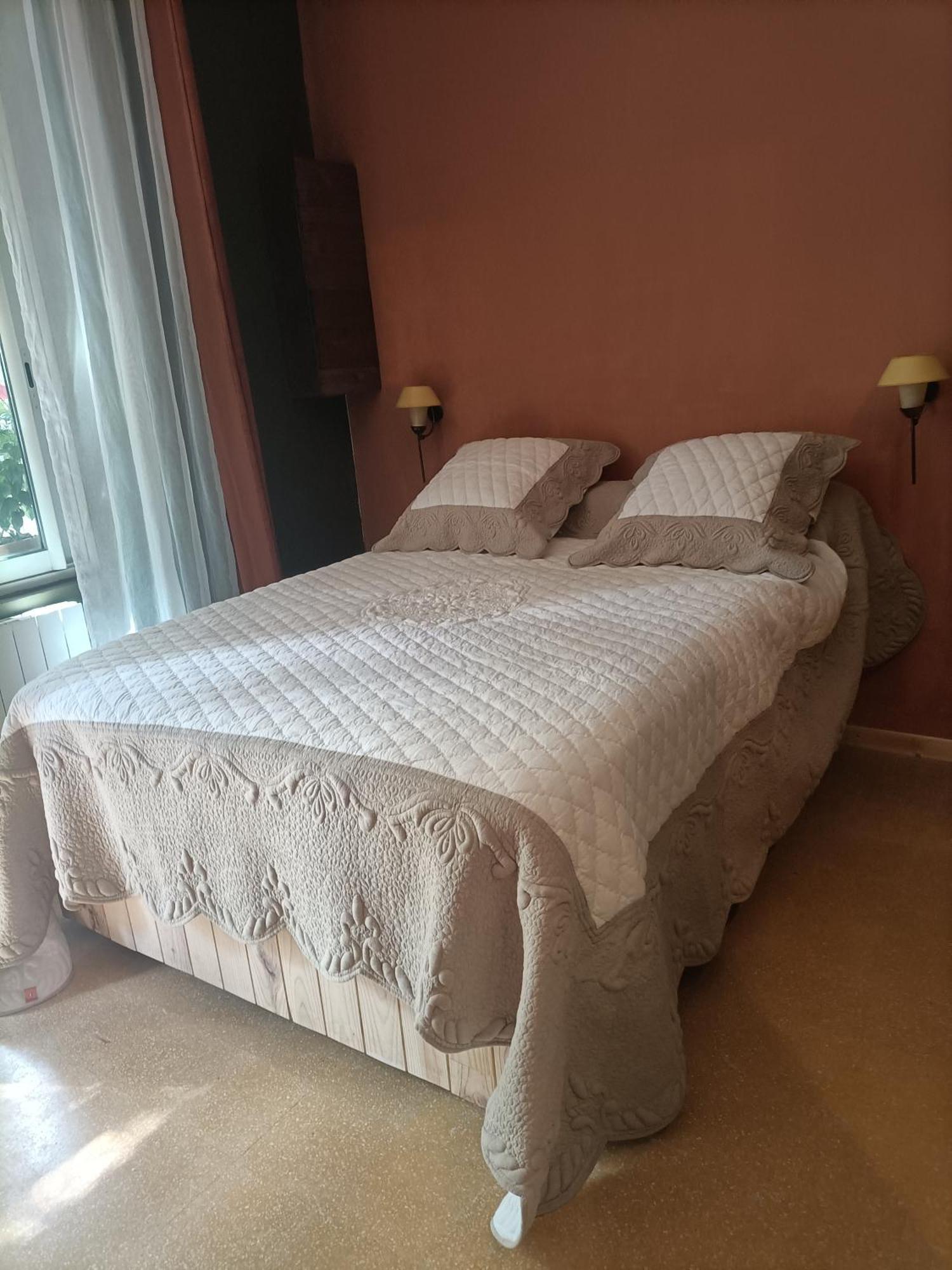 Studio 24 Aramon Экстерьер фото